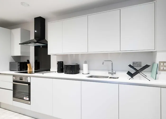 The Cumberland Sleeps 5 * Bristol