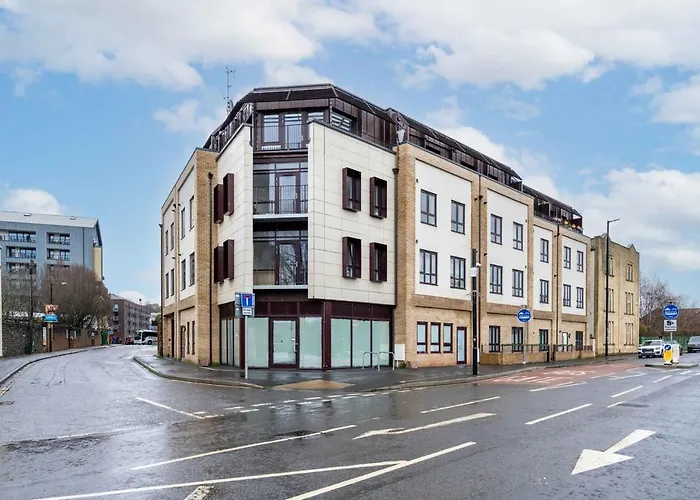 The Cumberland Sleeps 5 Bristol